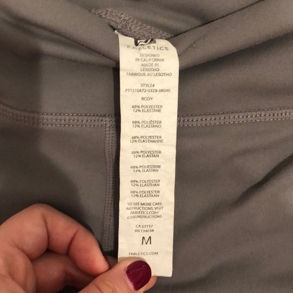 Fabletics Grey Leggings - Picture 4 of 4